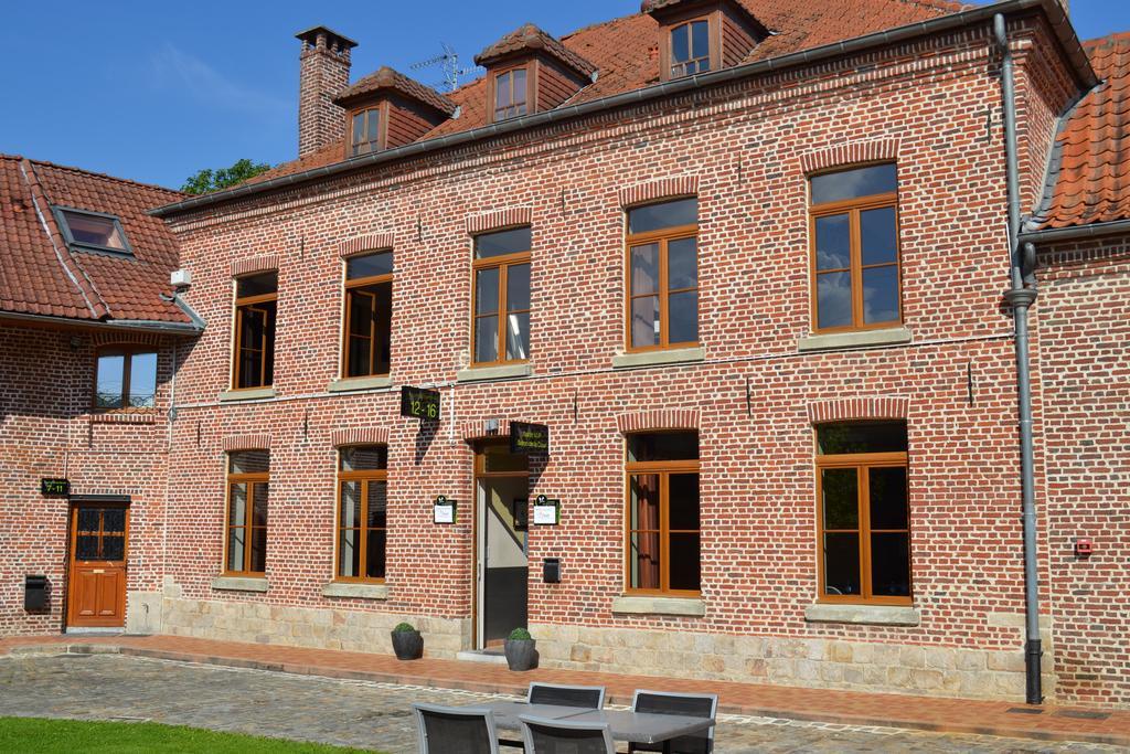 Hotel Le Domaine Des Cigognes Ennevelin Exterior foto
