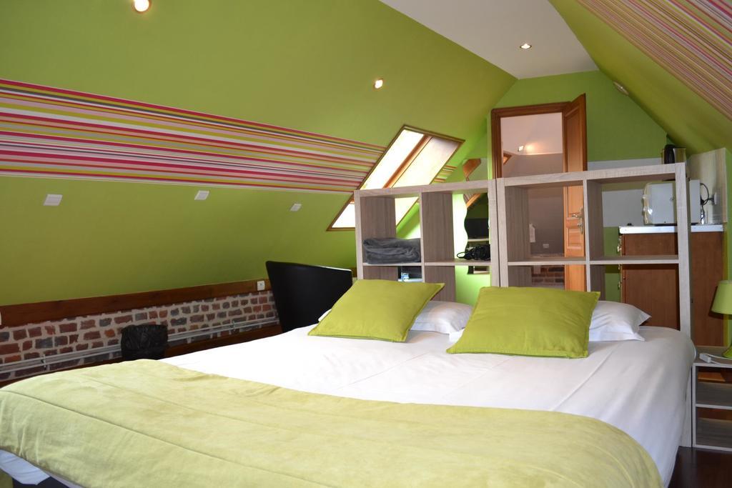 Hotel Le Domaine Des Cigognes Ennevelin Zimmer foto