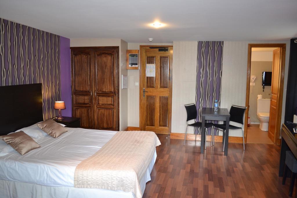 Hotel Le Domaine Des Cigognes Ennevelin Zimmer foto